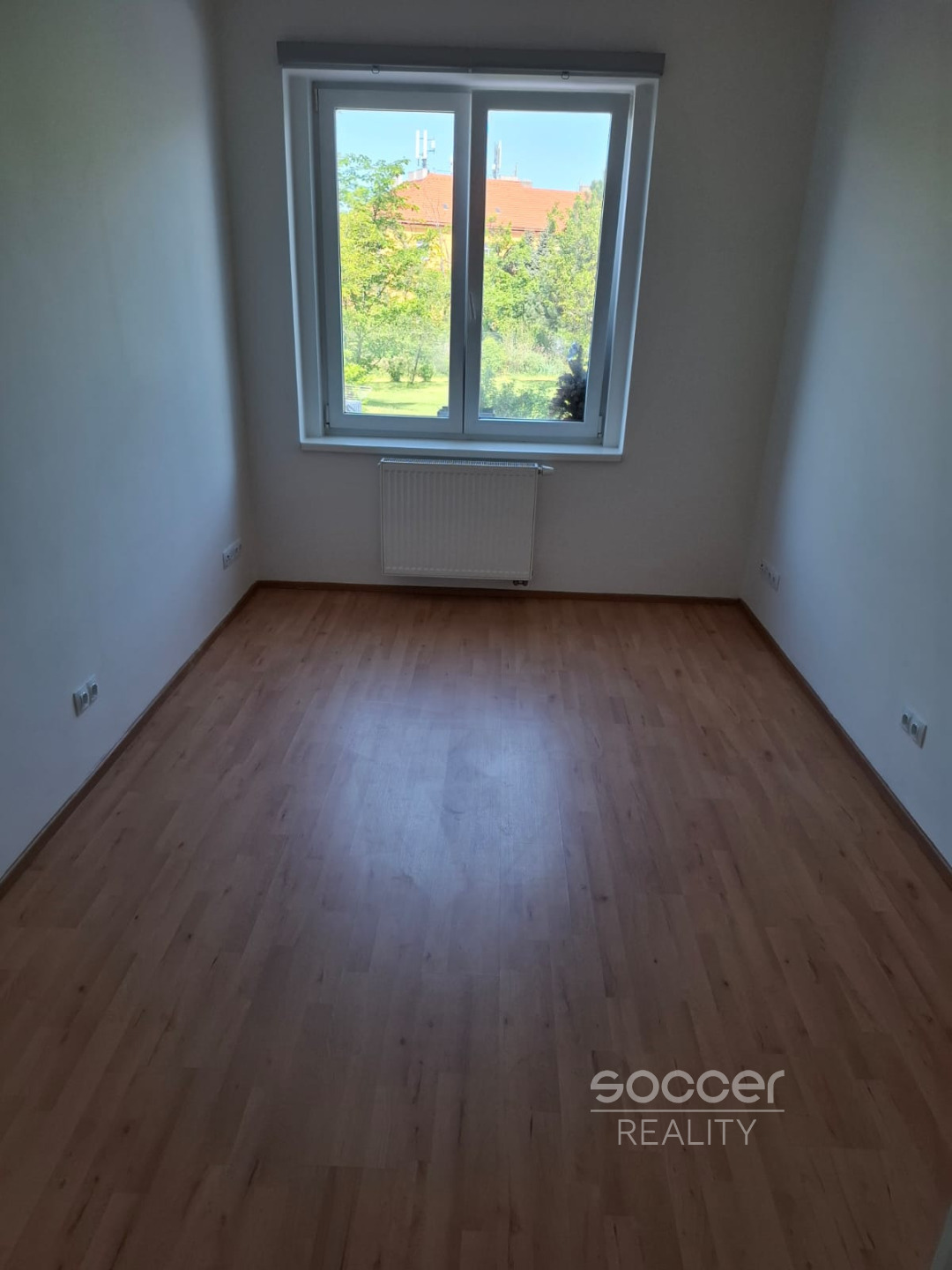Pronájem pěkného bytu 2 + 1 se zahradou, Praha 4 - Nusle, ulice Na Květnici.