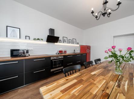 Pronájem bytu, 3+kk, 99 m²
