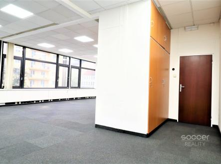 Pronájem - kanceláře, 66 m²