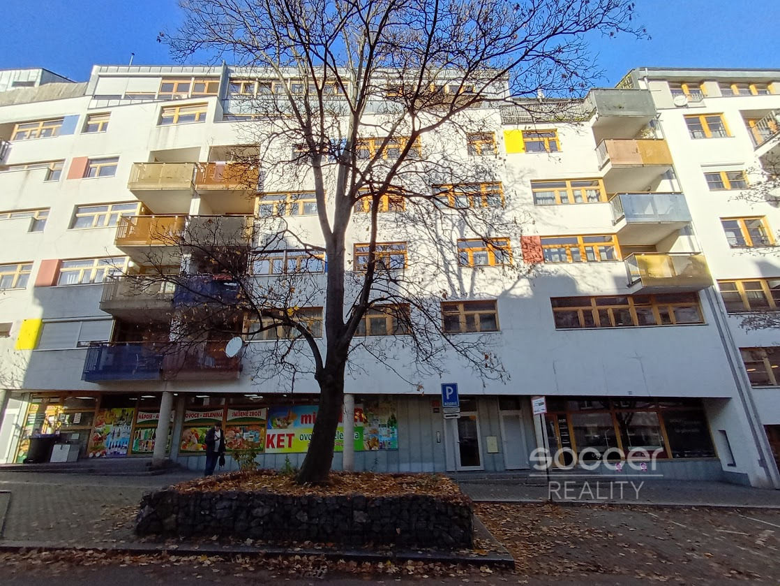Pronájem krásného bytu 4+kk/B/PS,107 m2, Praha  5 - Smíchov, ul. Ostrovského.