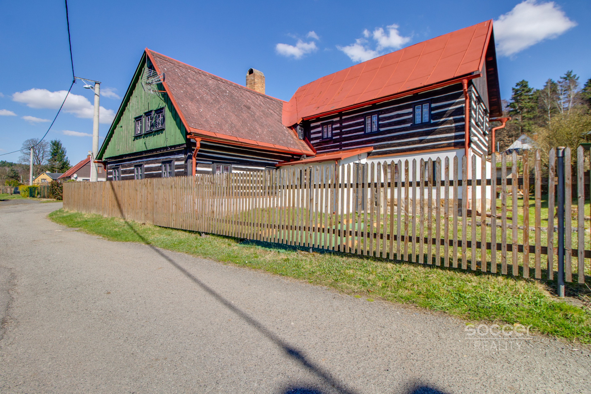 Prodej chalupy 3+kk, 145,3 m², stojící na pozemku o velikosti 739m2, obec Mařenice, okres Česká Lípa