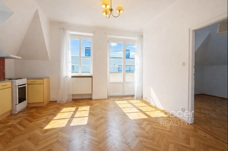 Pronájem krásného bytu 2+kk/B, 50 m2, Praha 4 - Podolí, ul. Pravá.