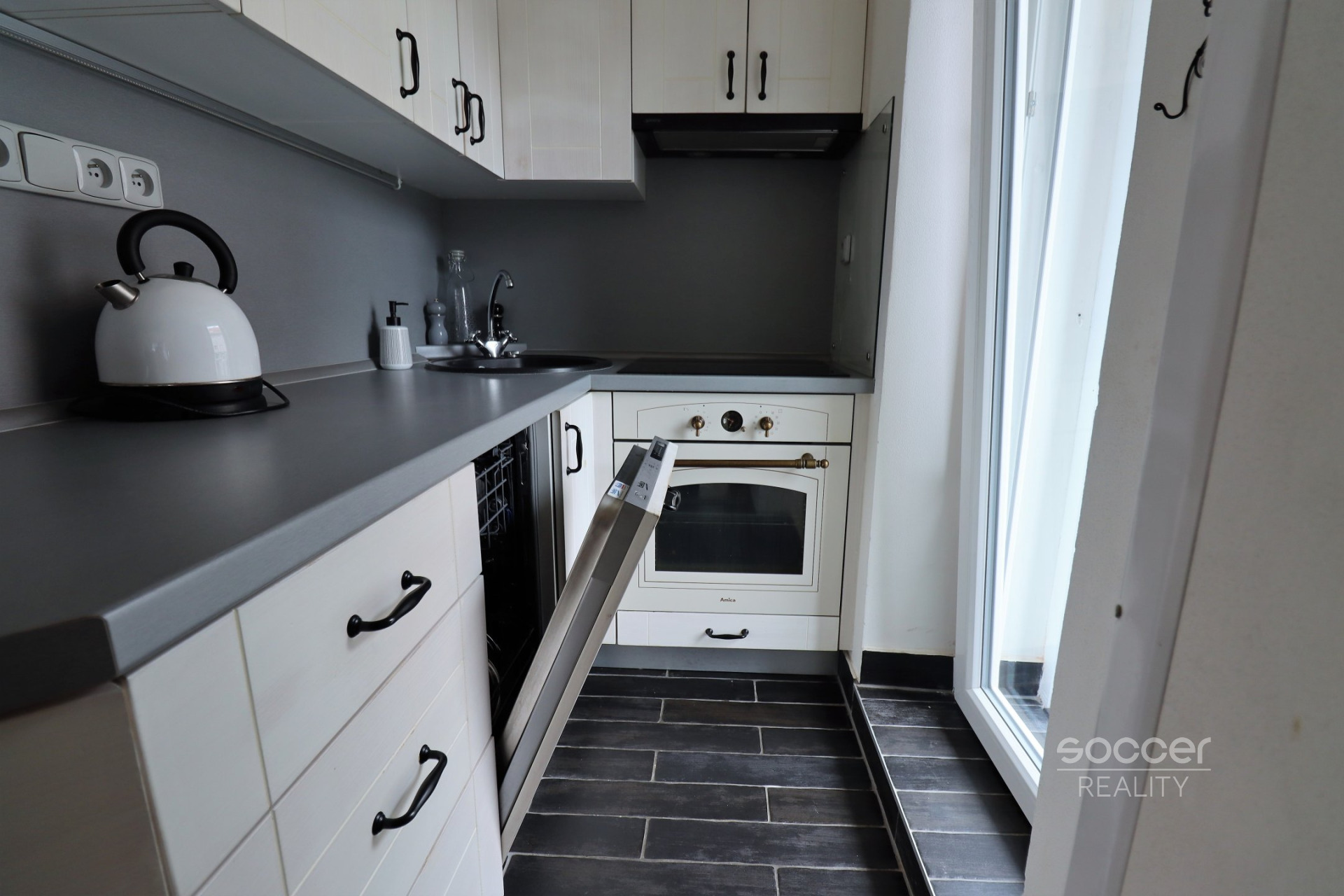 Pronájem krásného bytu 2+kk/B, 45 m2, Praha 4 - Nusle, Družstevní