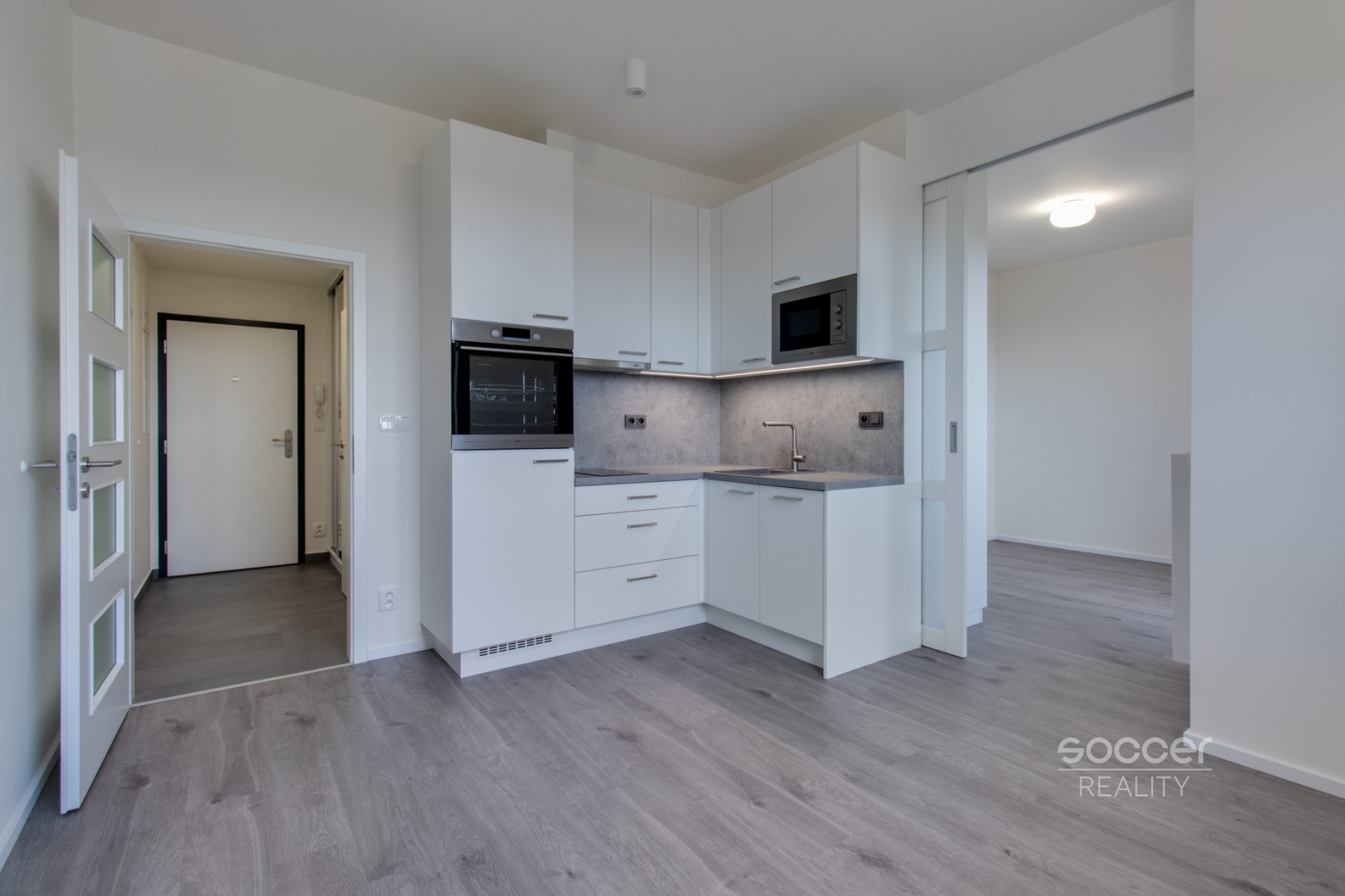 Pronájem bytu 1+kk/L/S, 34 m2, ul. Augustina Lukeše, Brandýs nad Labem.