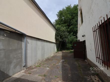 Pronájem - komerční objekt, sklad, 18 m²