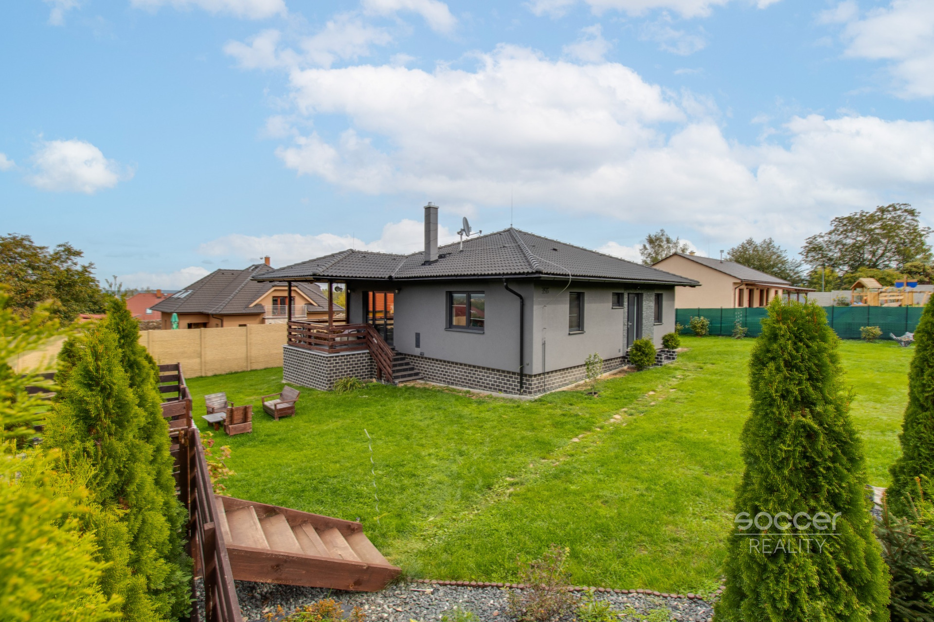 Rodinný dům 4+kk s terasou a zahradou, Kaňk u Kutné Hory.