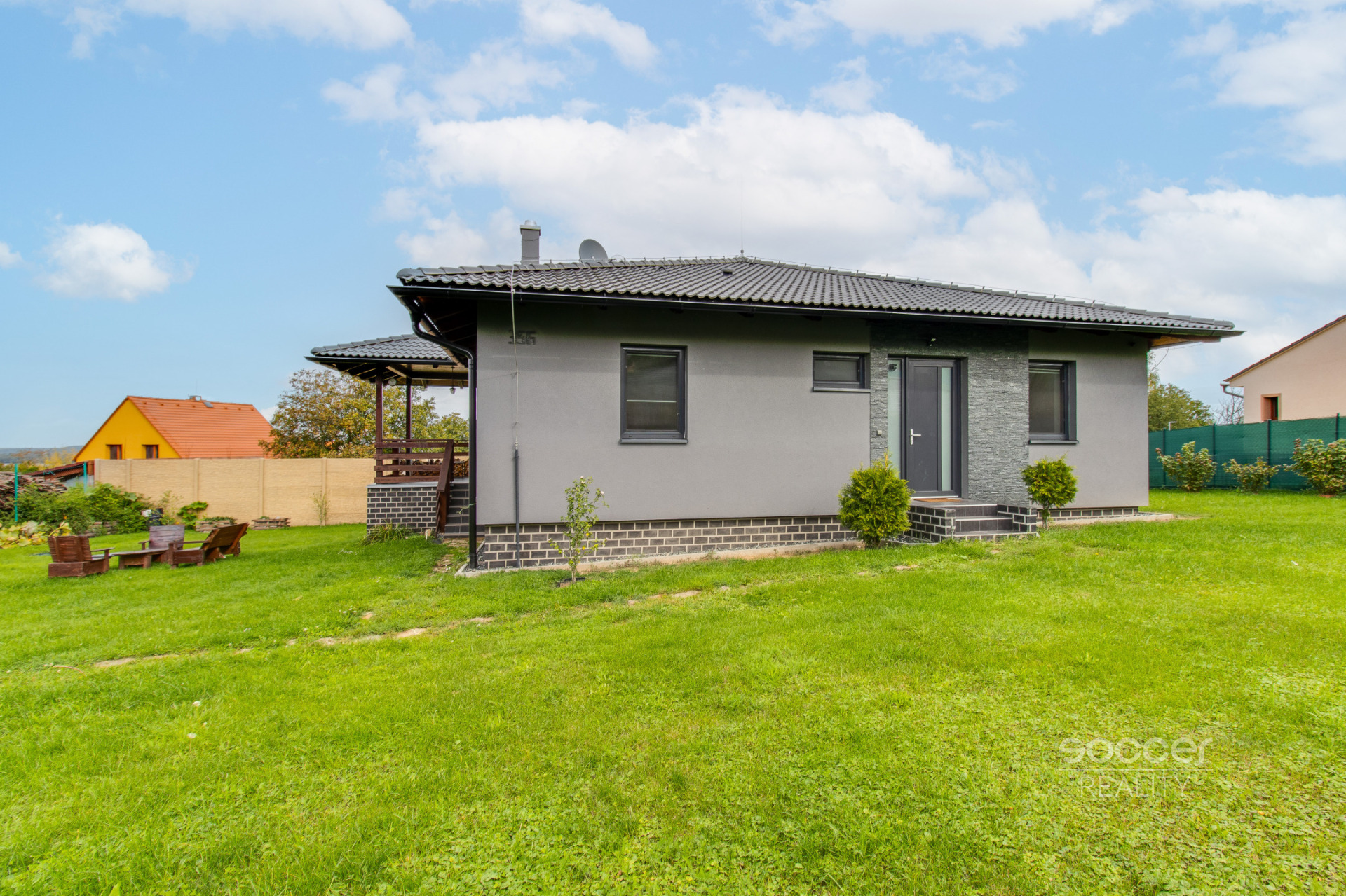 Rodinný dům 4+kk s terasou a zahradou, Kaňk u Kutné Hory.