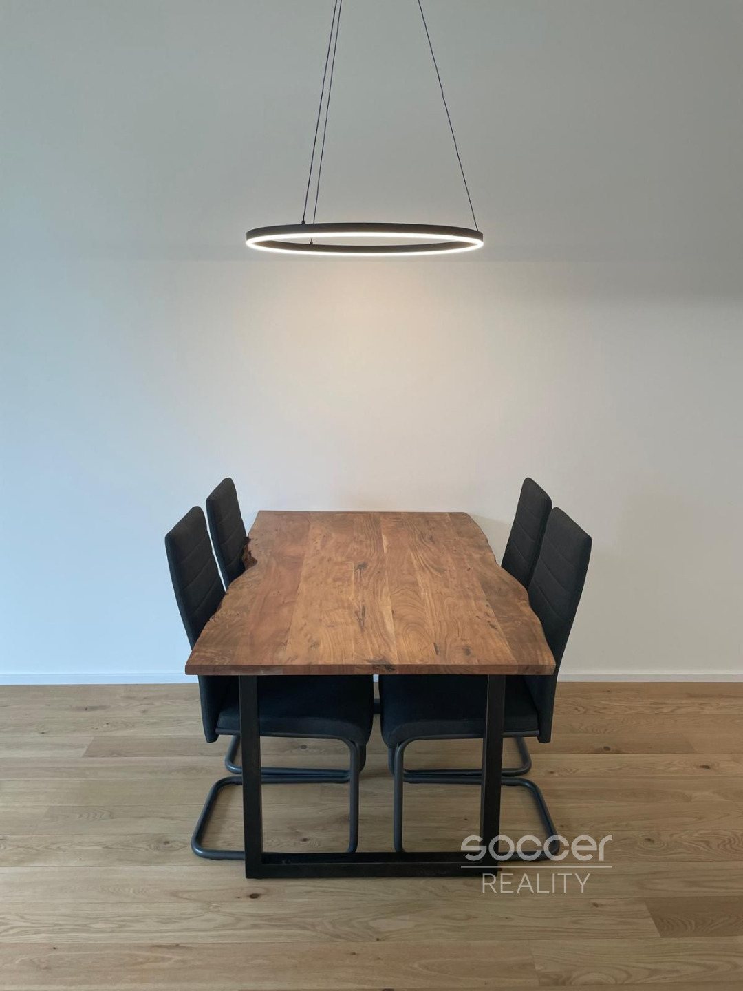 Pronájem bytu 2+kk, 54,1 m2 s terasou 5,7 m2 a sklepem, Praha 10 – Strašnice, ul. Ramonova.