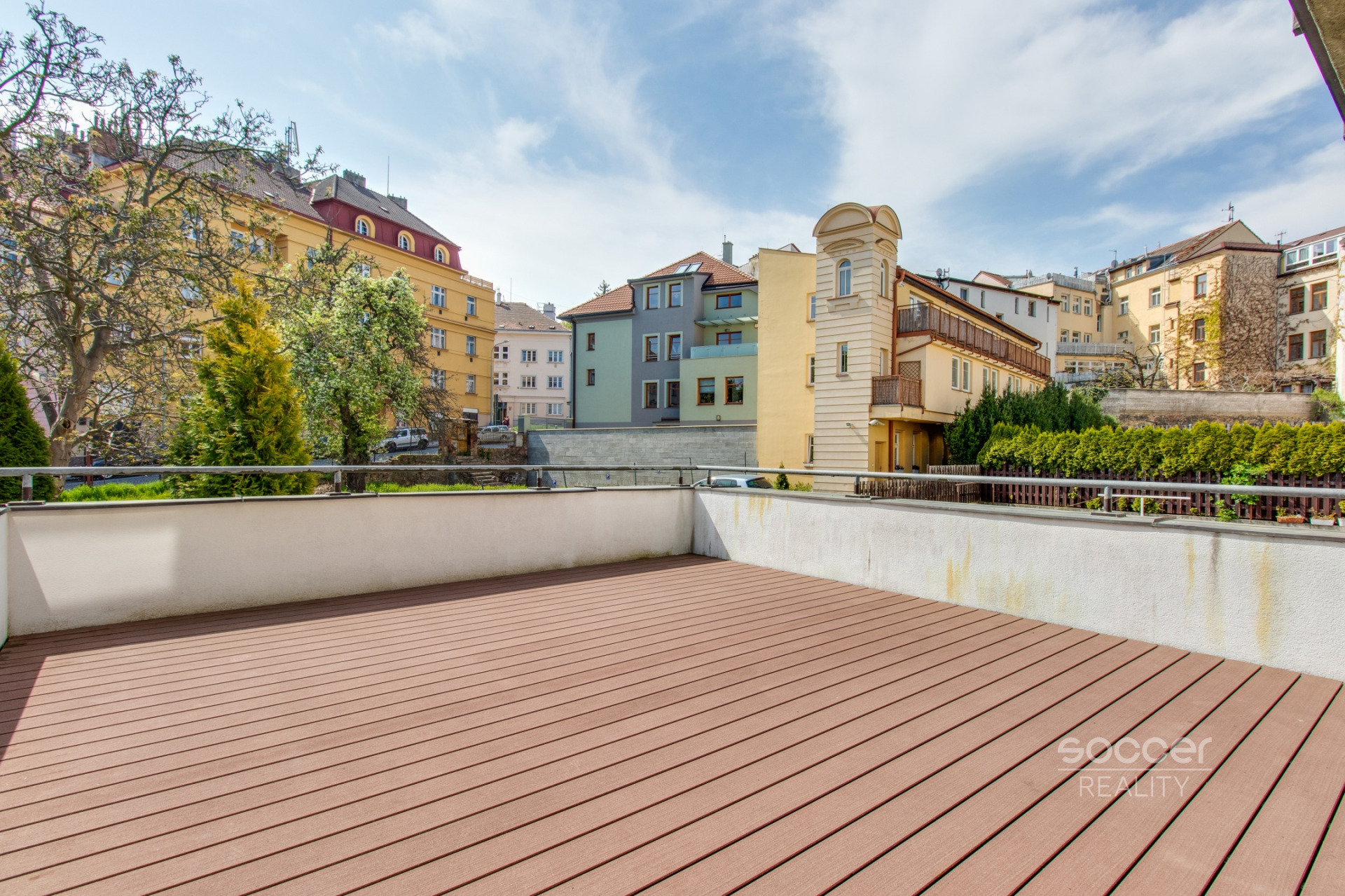 Pronájem bytu 4+kk/T/S/G, 156 m2, ul. Šlikova, Praha 6 – Břevnov.