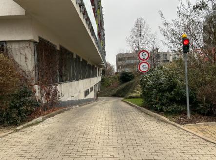 Pronájem - malý objekt/garáž