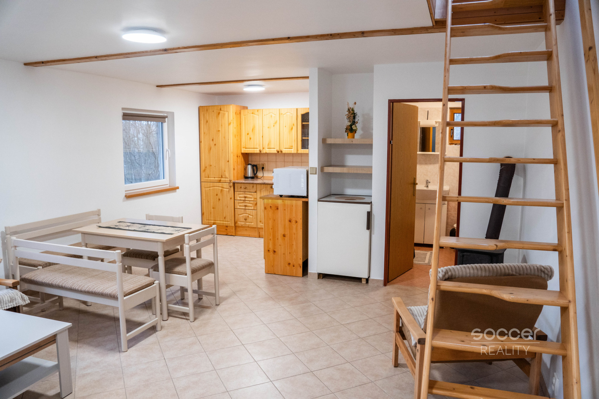 Pronájem rekreační chaty, Suhrovice, 16 km od Mladé Boleslavi.