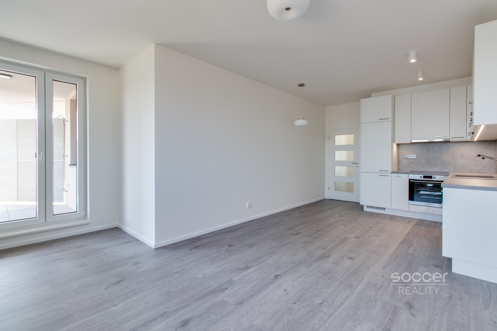 Pronájem bytu 2+kk/B/S/P, 57 m2, ul. Augustina Lukeše, Brandýs nad Labem.