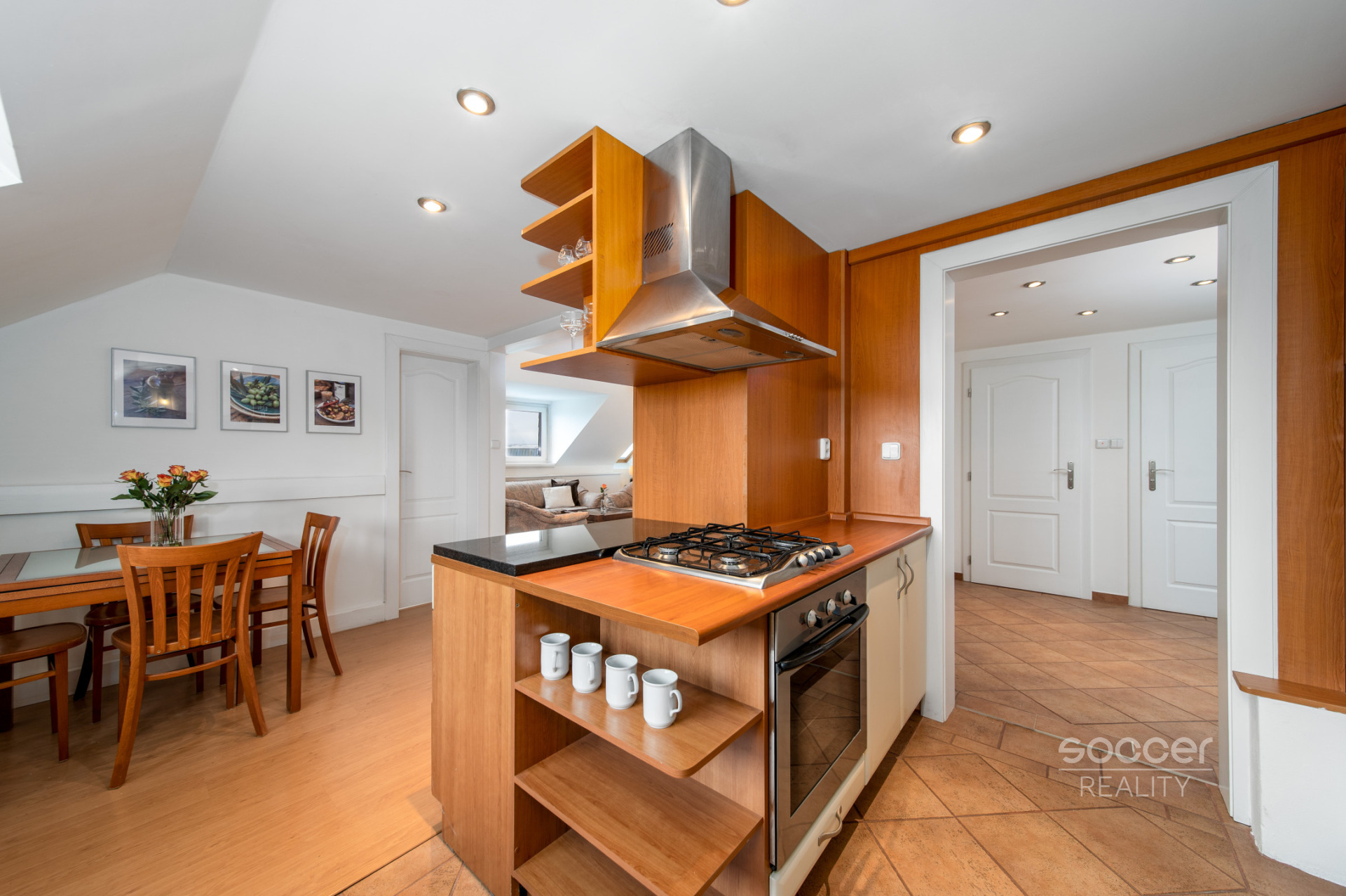 Jedinečný mezonet v rodinném domě v žádané čtvrti Mladé Boleslavi.