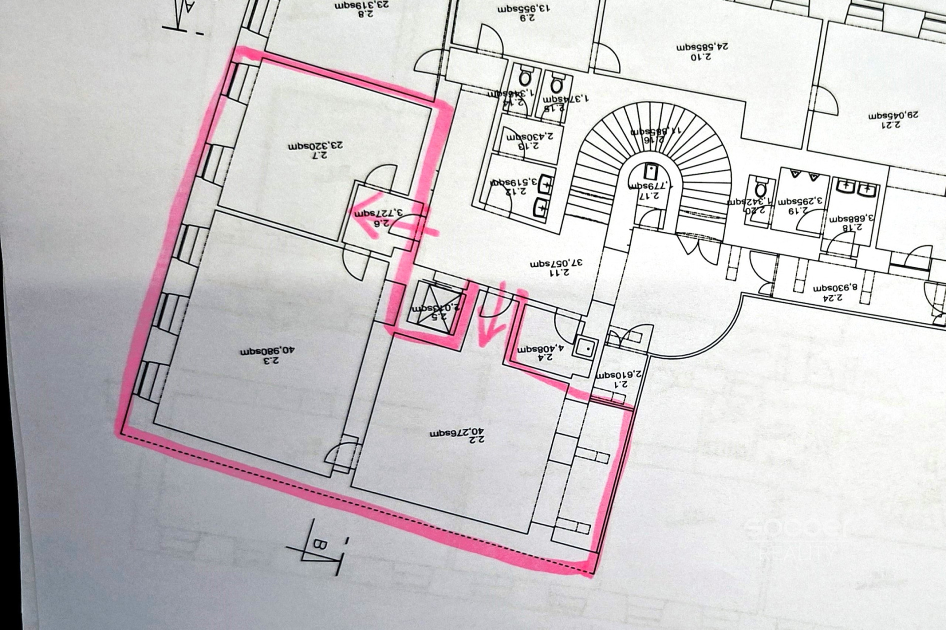 Pronájem kanceláří v centru Prahy s možností parkování