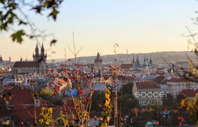 Pronájem bytu 2+kk/M, 40 m2, ul. Jirečkova, Praha 7 - Holešovice.