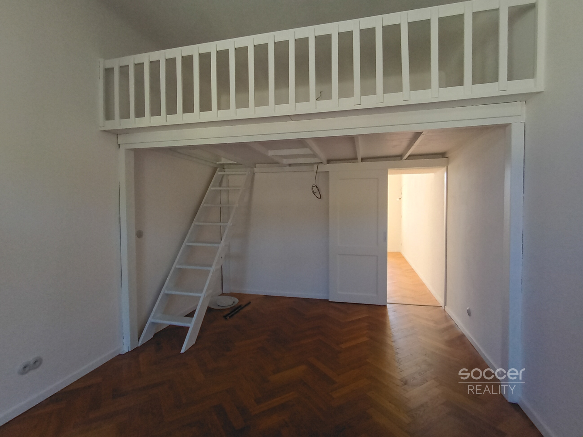 Pronájem bytu 2+kk, 65 m2, Praha 1 - Malá Strana, ul. Všehrdova.