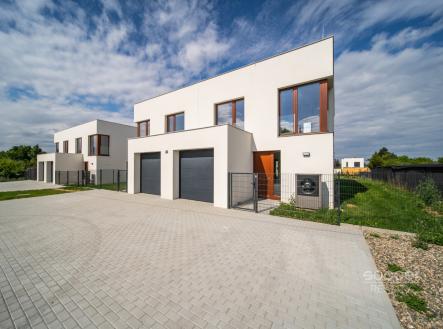 Pronájem - dům/vila, 171 m²