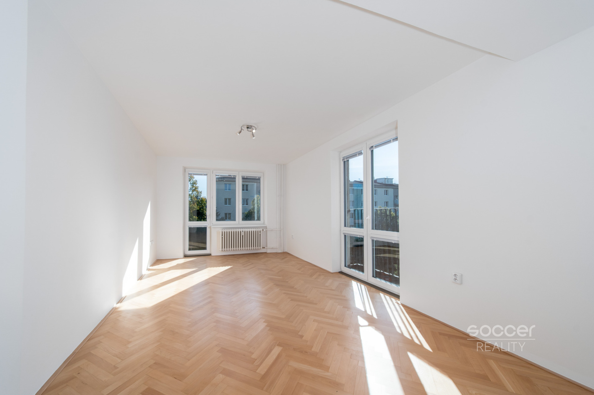 Pronájem bytu 2+1/B/S, 53 m2, Praha 3 - Žižkov, ul. Pod Lipami.