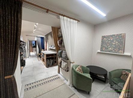 . | Prodej - obchodní prostor, 77 m²