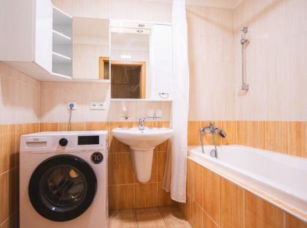 4. LUK_9540 small.jpg | Pronájem bytu, 2+kk, 52 m²