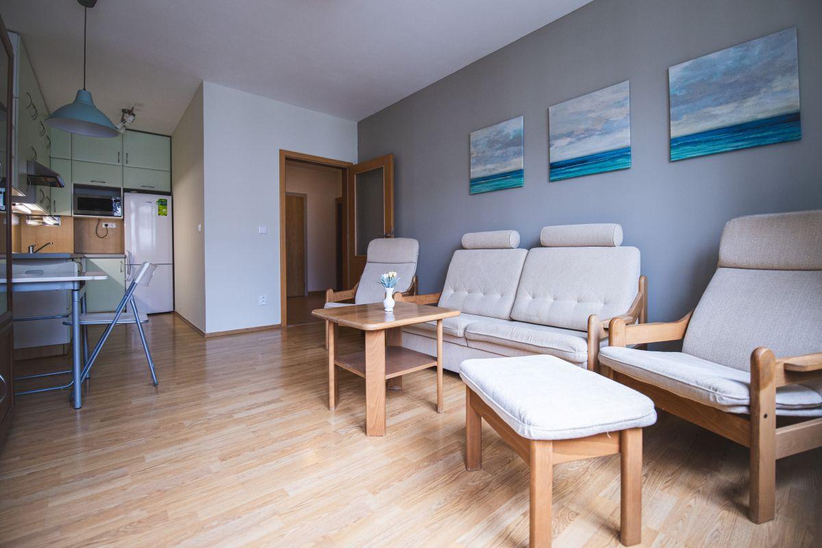 1. LUK_9633 small.jpg