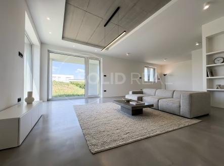 Obrázek k zakázce č.: 732651 | Prodej - dům/vila, 219 m²