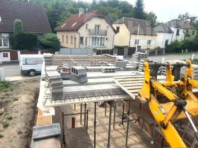 Řadový RD S 02, 4+1, 165 m2, garáž, 213 m2 zahrada, projekt Sedmdomů, Kladno