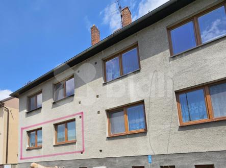 pohled od silnice | Prodej bytu, 3+1, 64 m²