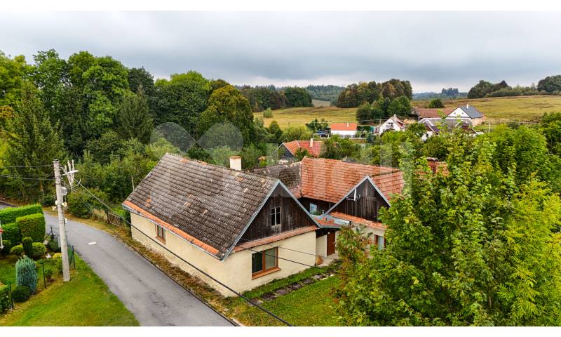 Rodinný dům 383 m2, Zahrada 2141 m2, obec Skřípov, okres Prostějov