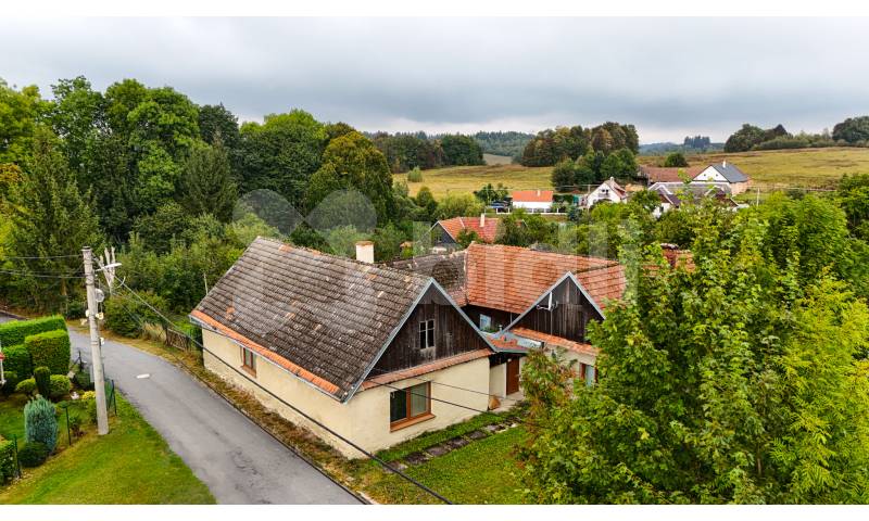 Rodinný dům 383 m2, zahrada 2141 m2, obec Skřípov, okres Prostějov