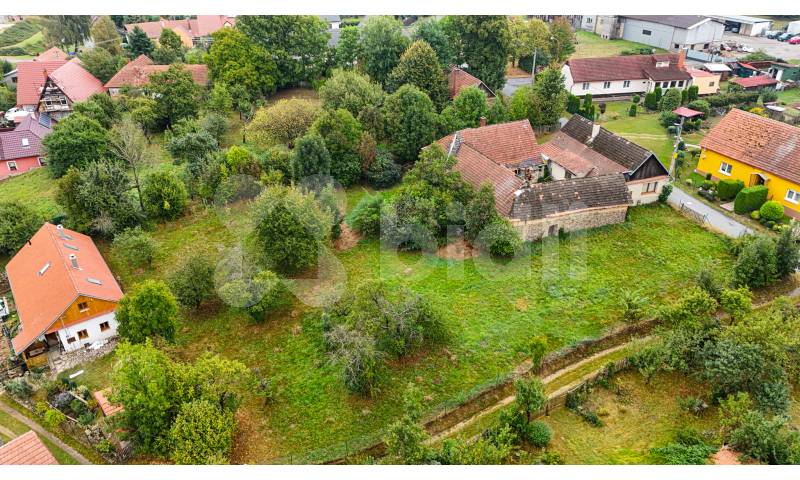 Rodinný dům 383 m2, zahrada 2141 m2, obec Skřípov, okres Prostějov