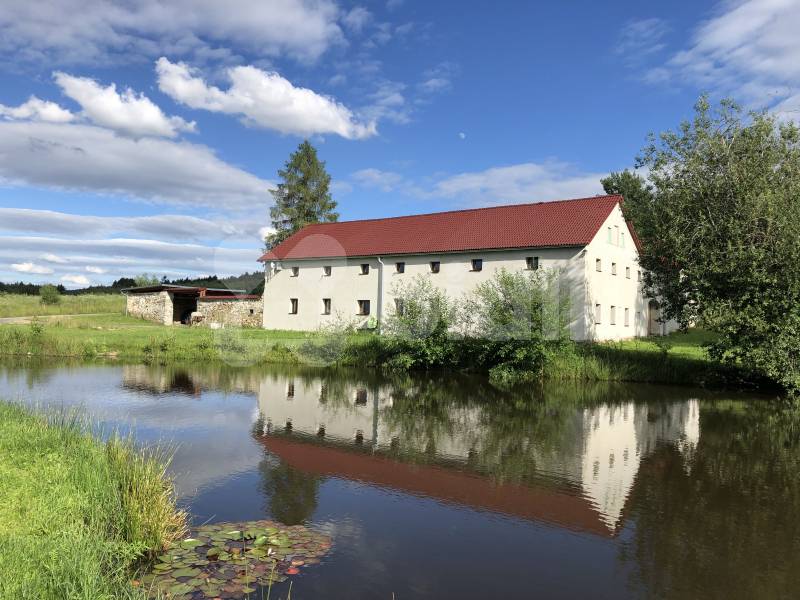 Usedlost na polosamotě nad Bukovskem u Malont