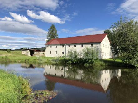 Usedlost na polosamotě nad Bukovskem u Malont | Prodej - dům/vila, 630 m²