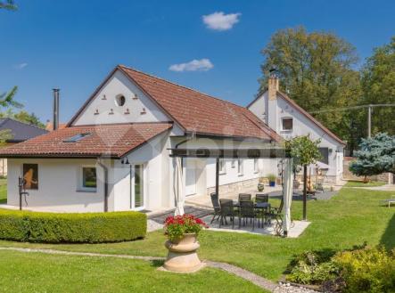 Prodej - dům/vila, 235 m² obrázek