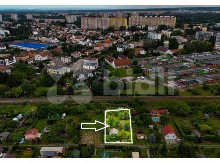 Prodej pozemku s chatou Hradečan, Hradec Králové | Prodej - pozemek pro bydlení, 502 m²