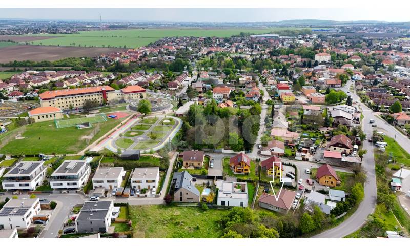 Prodej _ bungalov _ 5+kk_156m2, pozemkem 614m2_  klidné a tiché místo _ Líbeznice