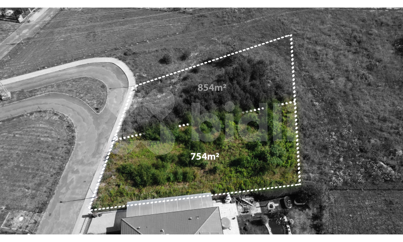 Prodej pozemku 754m2 - Obec Káraný, okres Brandýs nad Labem