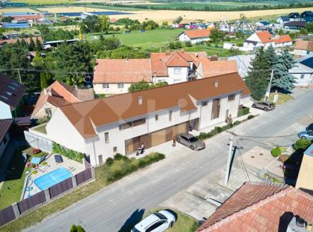 Prodej rodinného domu 4+kk, CPP 158m2, garáž, pozemek 307m2, Zaječí | Prodej - dům/vila, 158 m²