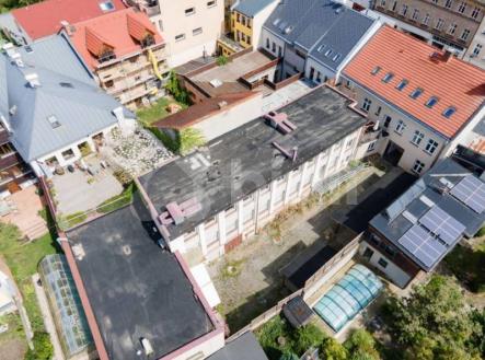 Prodej bytového domu s užitnou plochou 1450 m2 v centru Turnova | Prodej - komerční objekt, průmyslový areál, 1 450 m²