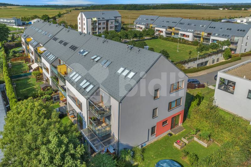Prodej bytu 3+kk, 87 m2, s terasou, garážovým stáním a velkorysým sklepem