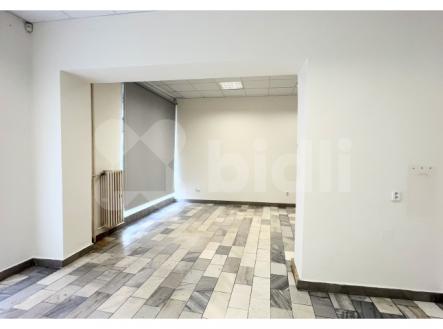 Podnájem obchodních prostor 32 m2, tř. 17. listopadu | Pronájem - obchodní prostor, 32 m²