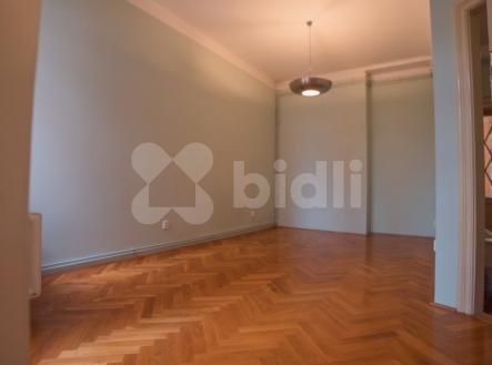 Pronájem prostorného bytu 2+1 s balkónem v centru Ostravy, ul. Vojanova | Pronájem bytu, 2+1, 102 m²