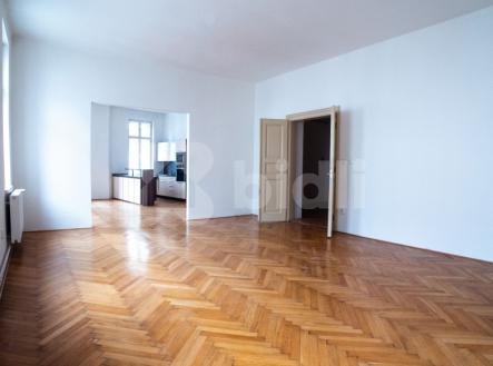 Pronájem prostorného bytu s balkónem v centru Ostravy, ul. Vojanova | Pronájem bytu, 2+1, 102 m²