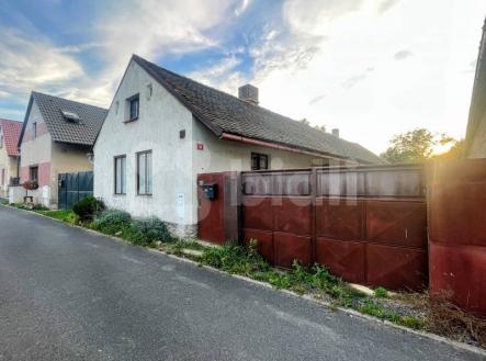 RD k rekonstrukci, zahrada 899 m2, Tupadly u Čáslavi. | Prodej - dům/vila, 85 m²