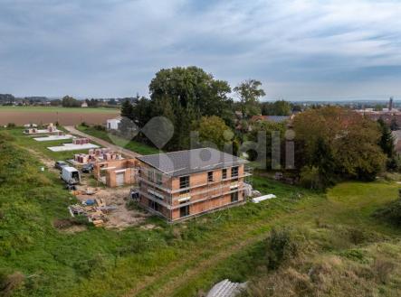 Prodej prostorné novostavby 5+kk 192 m2 s garáží a terasou, Svobodné Dvory | Prodej - dům/vila, 192 m²