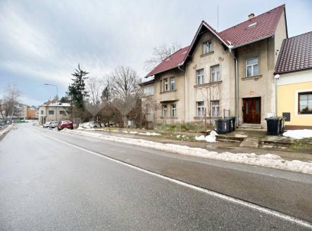 Prodej prvorepublikové vily se zahradou a stavebním pozemkem na Dobré Vodě u Českých Budějovic | Prodej - dům/vila, 214 m²