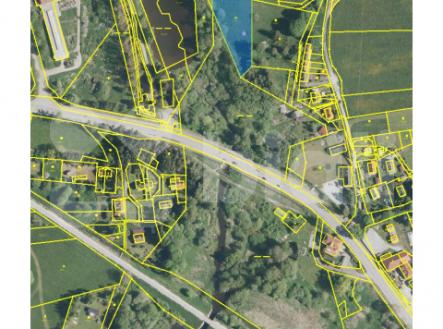 Nabízíme k prodeji pozemek o rozloze 3.355 m2 (1.045 m2 zastavitelných) v Hůrce u Horní Plané. přípa | Prodej - pozemek pro bydlení, 1 045 m²