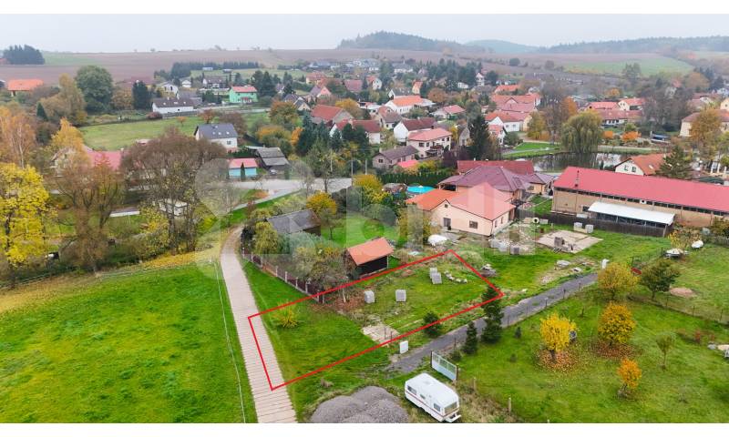 Prodej pozemku (720 m&#178;) v Kytíně