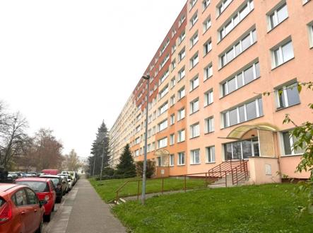 Pronájem zařízeného bytu 1+kk, 33 m2, lodžie, Hurbanova, Praha 4-Krč, M Kačerov | Pronájem bytu, 1+kk, 33 m²