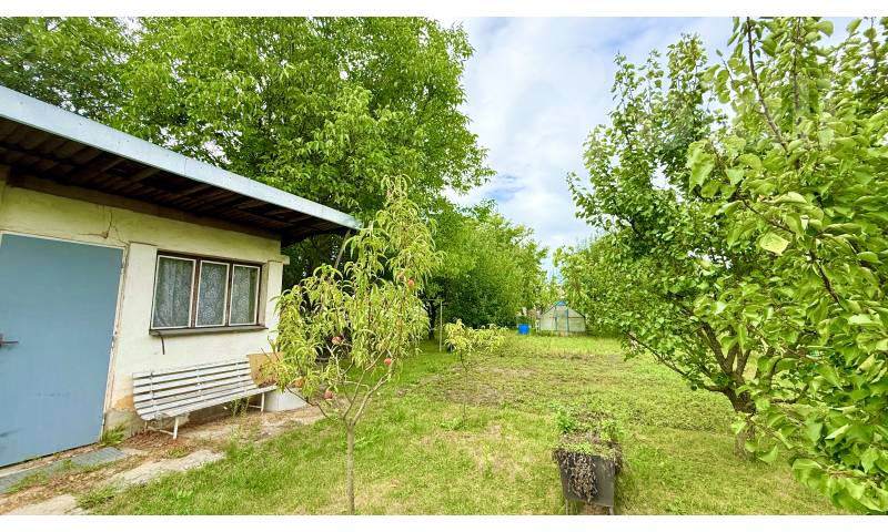 Prodej zděného zahradního domku se zahradou v zah., kolonii Radost - Dukla